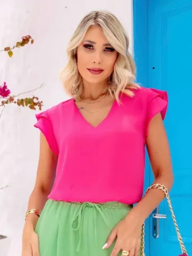 Vendo Blusa em Poliéster Decote V Na Cor Pink Nunca Usada