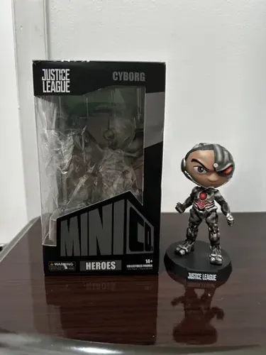 Minico cyborg iron studios dc