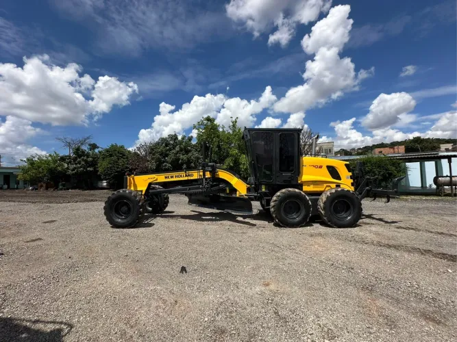 Motoniveladora New Holland RG170B 2009