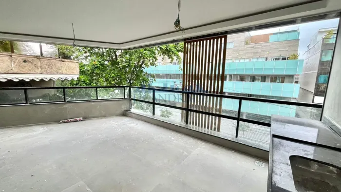Jardim Oceânico | Apartamento 3 quartos, sendo 3 suites