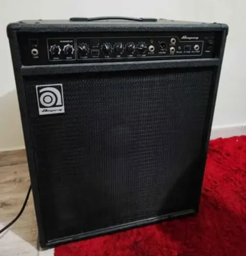 Amplificador de Baixo Ampeg Ba 115 v2