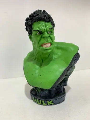 Busto hulk em resina