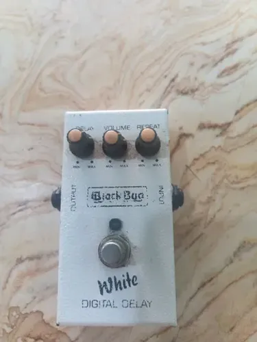 Pedal de efeito para guitarra White funcionamento perfeitamente valor tá de graça