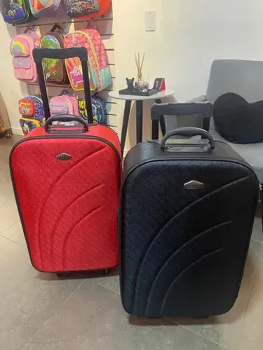 Uma mala Média 23 kg 
