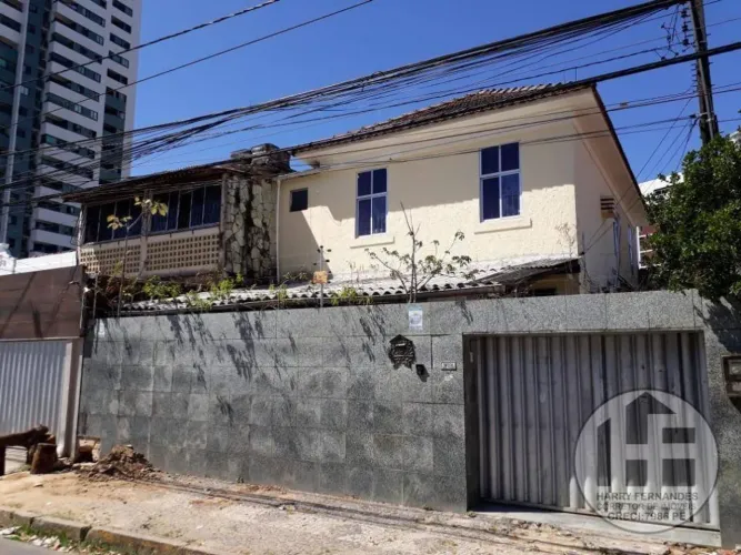 Casa Comercial de 364m² à venda, localizado na Madalena, Recife - Pernambuco.