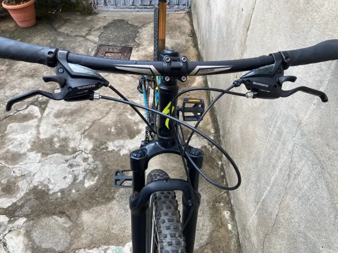 Bicicleta Specialized Hardrock Sport aro 29