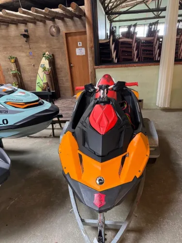 Jet ski Seadoo Spark Trixx, ano 2017, 70 horas, sem carreta.