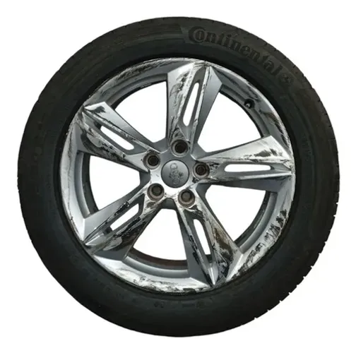 Roda e Pneu Semi-novo Audi Q3 1.4 T TFSI 2016 2017 Pequeno Detalhe