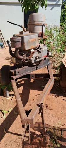  Vende ce Motor diesel NS 18 YANMAR com  bomba   dagua da marca KSB 20CV 9500