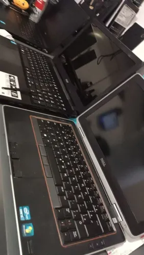 Notebook Dell i5 com SSD, ideal para trabalho e estudos!