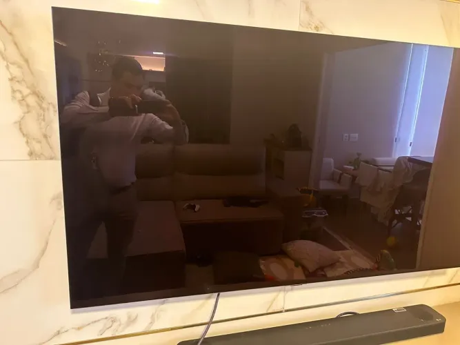 TV LG C2 65 polegadas (estragado)
