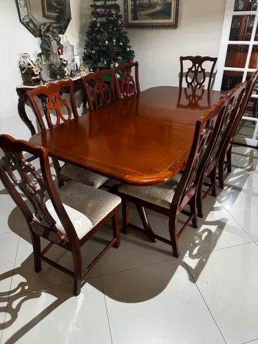 Mesa de Jantar 6 lugares em mogno + 6 cadeiras