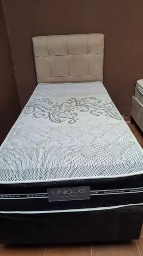 Cama de solteiro com cabeceira Unique Supercoil