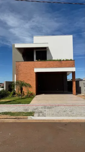CASA À VENDA - PARQUE TAUÁ
