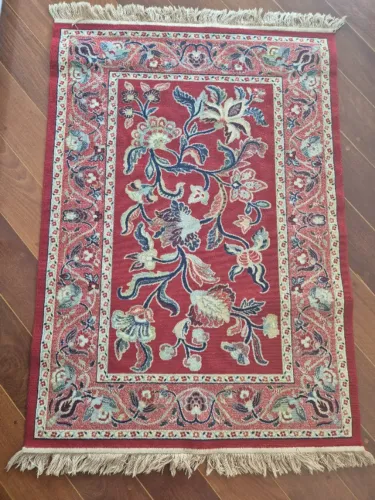 Tapete belga - dimensões: 98 x 140 cm