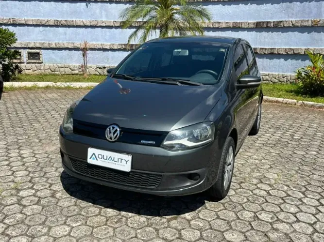 Volkswagen Fox Bluemotion 1.6 MI Total Flex 5P. 2013