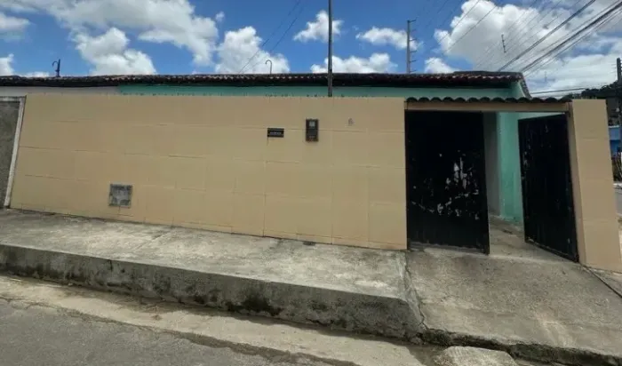 VENDE-SE UMA CASA NO BUGIO (parcelo no boleto)