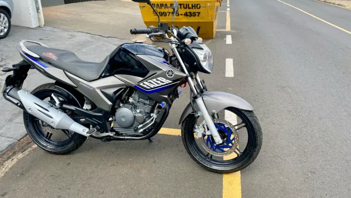Vendo- YAMAHA FAZER 250 Blueflex 14/15