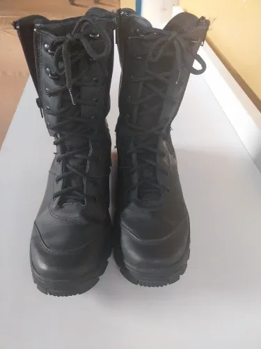 Botas Táticas Cano Alto - Preto