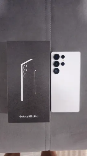 Vendo S25 Ultra de 512Gb com menos de 6 meses de uso