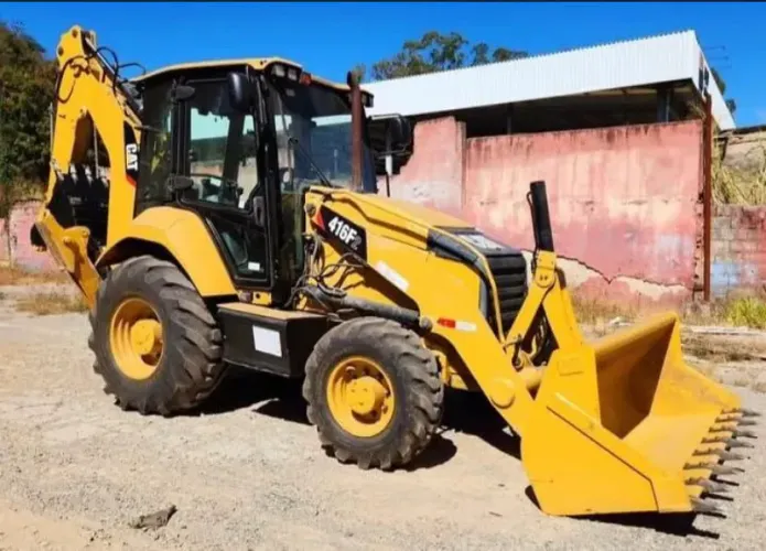 Vendo Carterpillar 416F ano 2020 (parcela)