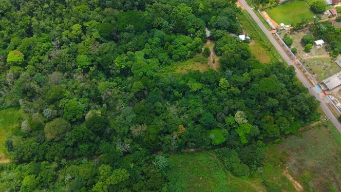 Terreno espetacular à venda em Benfica com 16.400m2 por 1.7M