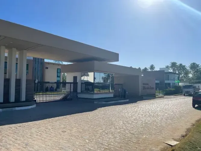 TERRENO EM CONDOMÍNIO FECHADO