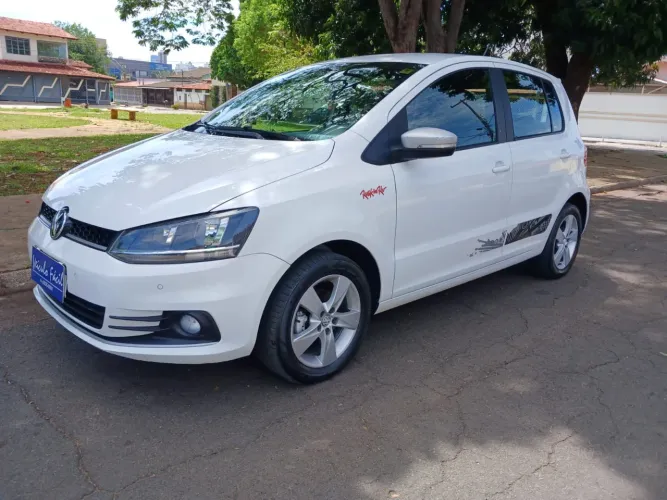 Volkswagen Fox Rock IN RIO 1.6 MI Total Flex 8V 5P Usados e Novos