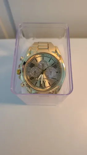 Relógio feminino dourado
