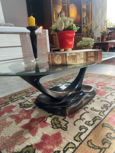 Mesa de centro com tampo de vidro