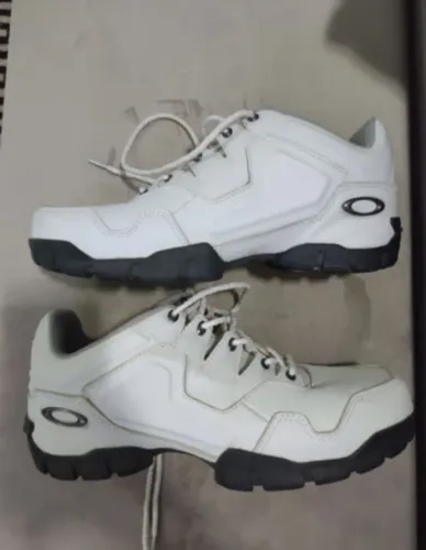 Tênis Oakley Branco - Tamanho 41