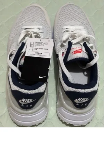 Tênis Nike + Jaqueta