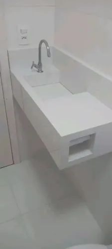 Cuba de banheiro de porcelanato