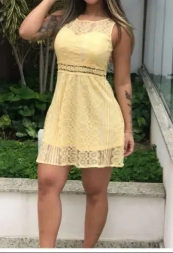 Vestido de renda amarelo tam P