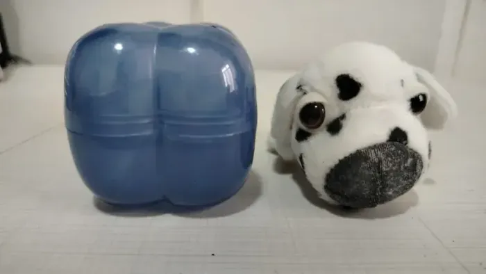 Pelúcia Artilist Collection The Dog (casa) Azul Escuro