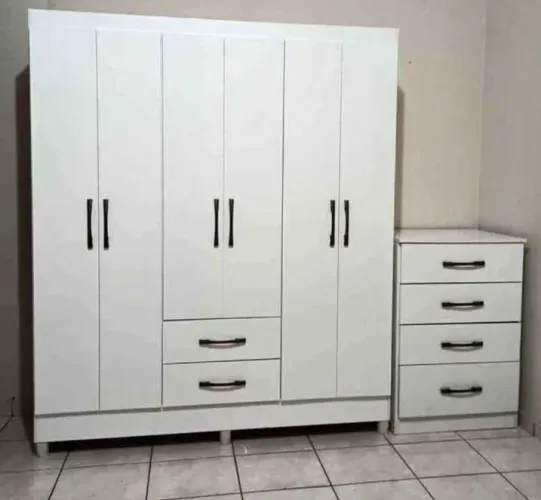 GUARDA ROUPA