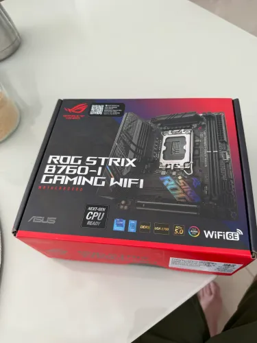 Placa Mãe Asus ROG Strix B760-I Gaming WiFi (Mini-ITX) - Lacrada / Nova