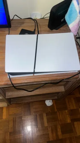 Ps5 Slim 2 controles +conta com inúmeros jogos