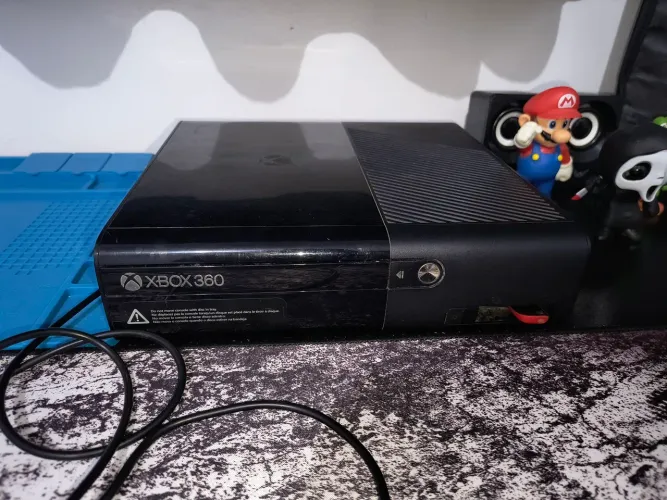 Xbox 360 RGH + 3 controles + SSD 512gb