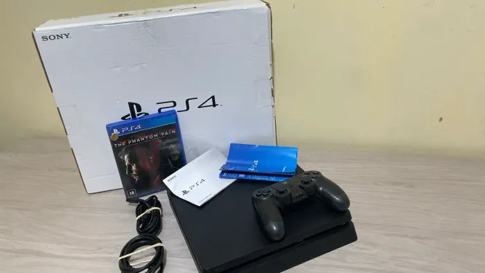 PS4 500GB Completo + Controle + Metal Gear Solid V + Cabos