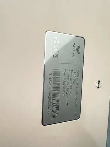 Teclado mecânico Aula F75