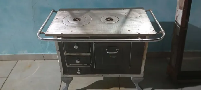 Vendo fogão maestro semi novo