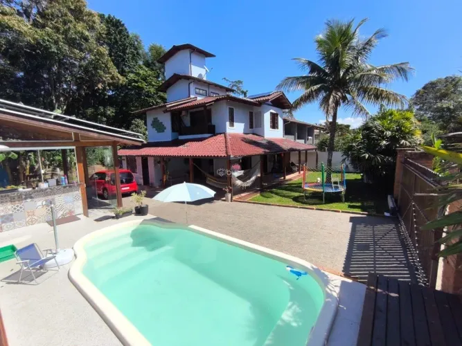Casa ótima no Campeche com Piscina em melhor localização do bairro