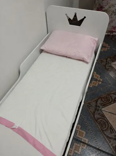 Cama montessoriana unissex