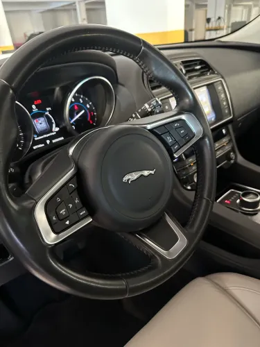 Jaguar F-Pace 2.0 Prestige 250cv Aut. 2018