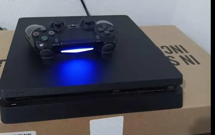 PlayStation 4 slim