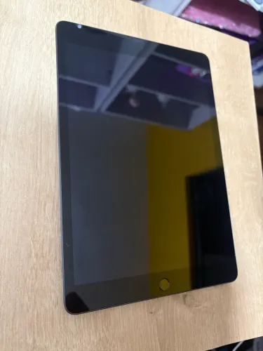 iPad 9 geração 64 gb + carregador original + capinha