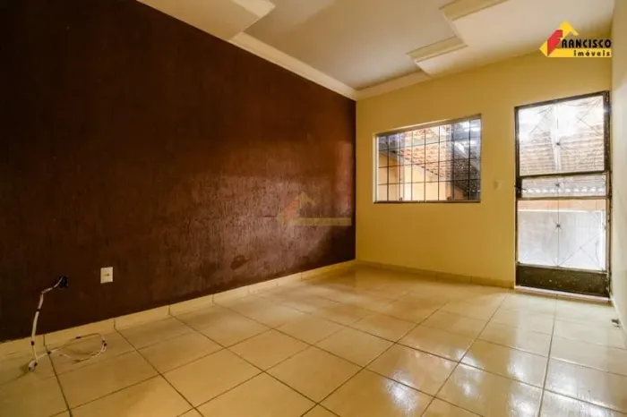 Casa para aluguel, 3 quartos, 1 suíte, 4 vagas, Santa Rosa - Divinópolis/MG