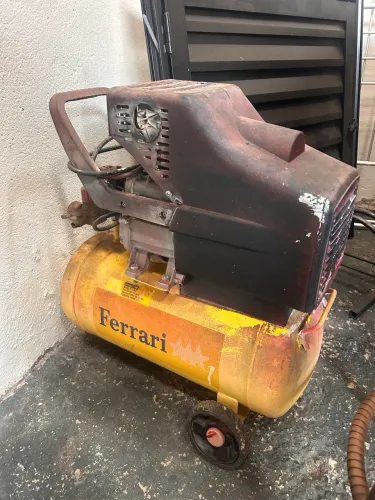 Compressor marca Ferrari usado