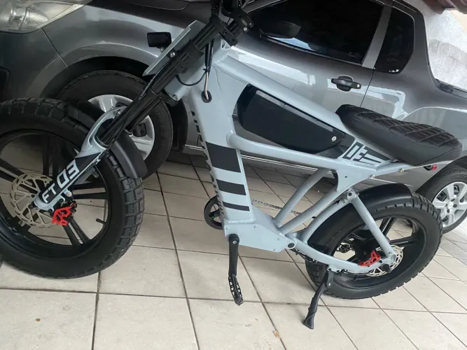 Vendo bike elétrica customizada única ?